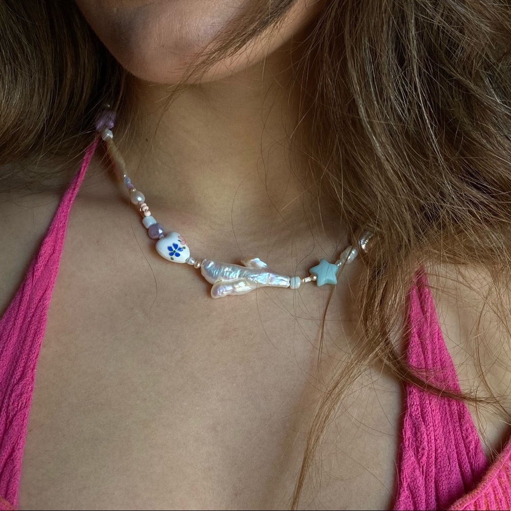 Summer pearl necklace